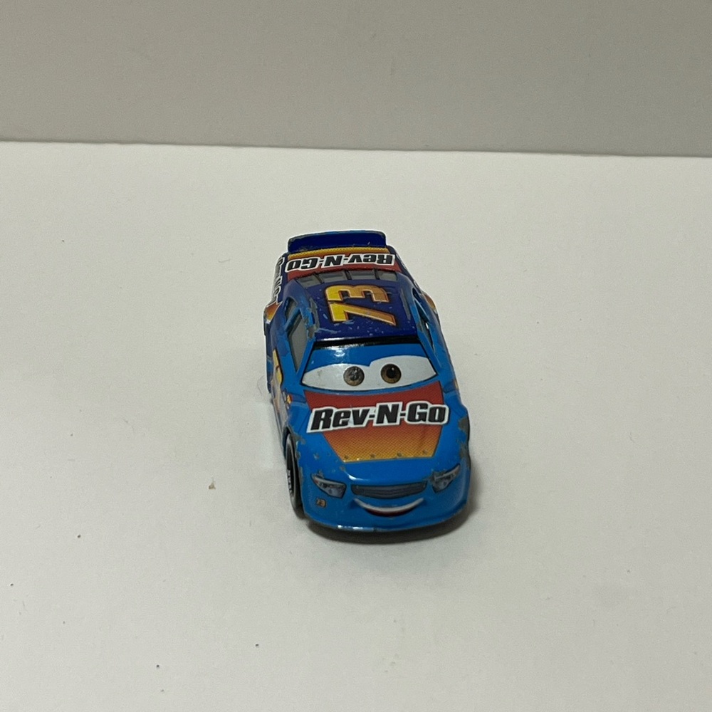 Disney Pixar Cars 3 Rev-N-Go Racer #73 die-cast toy car